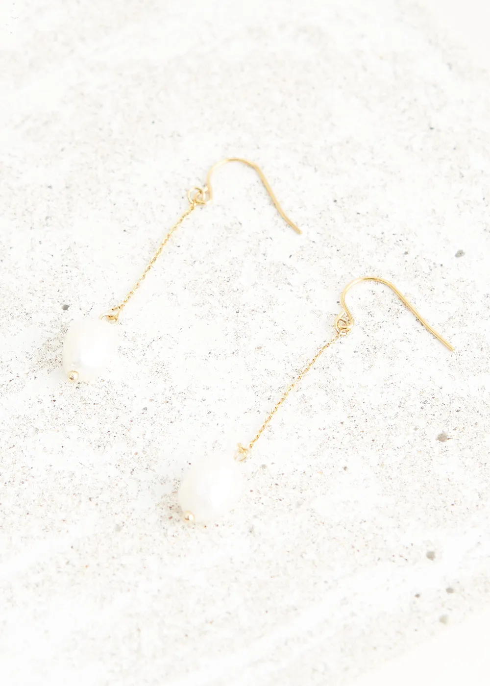 AMELIA GOLD PEARL DROP EARRINGS