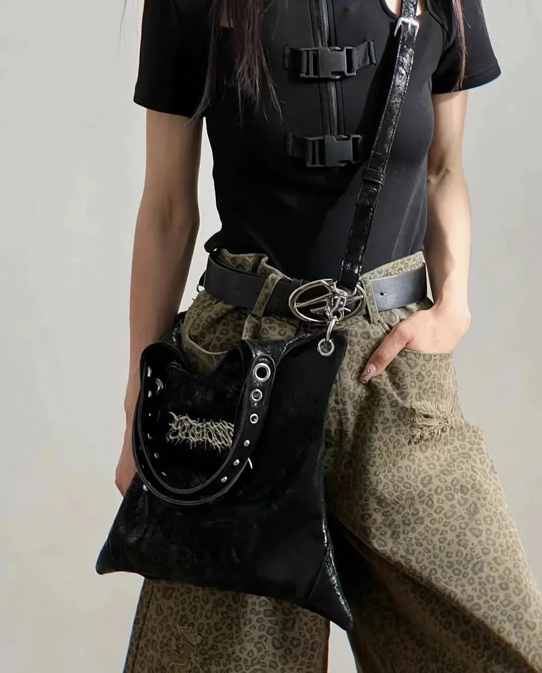 Grunge Black Vintage Rivet PU Gothic Capacity Leather Messenger Dark Large Bag