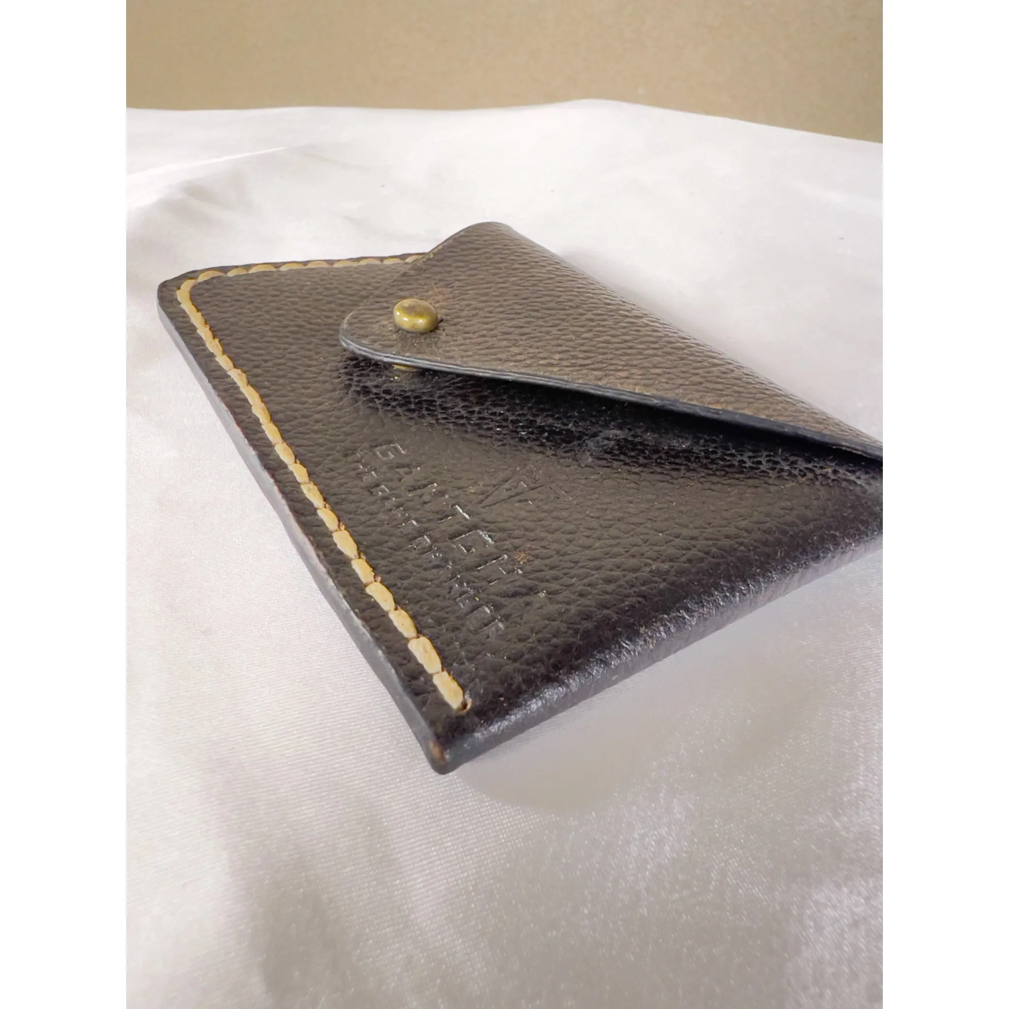 HAND SEWN LEATHER CARDHOLDER -STYLE 3-PIN