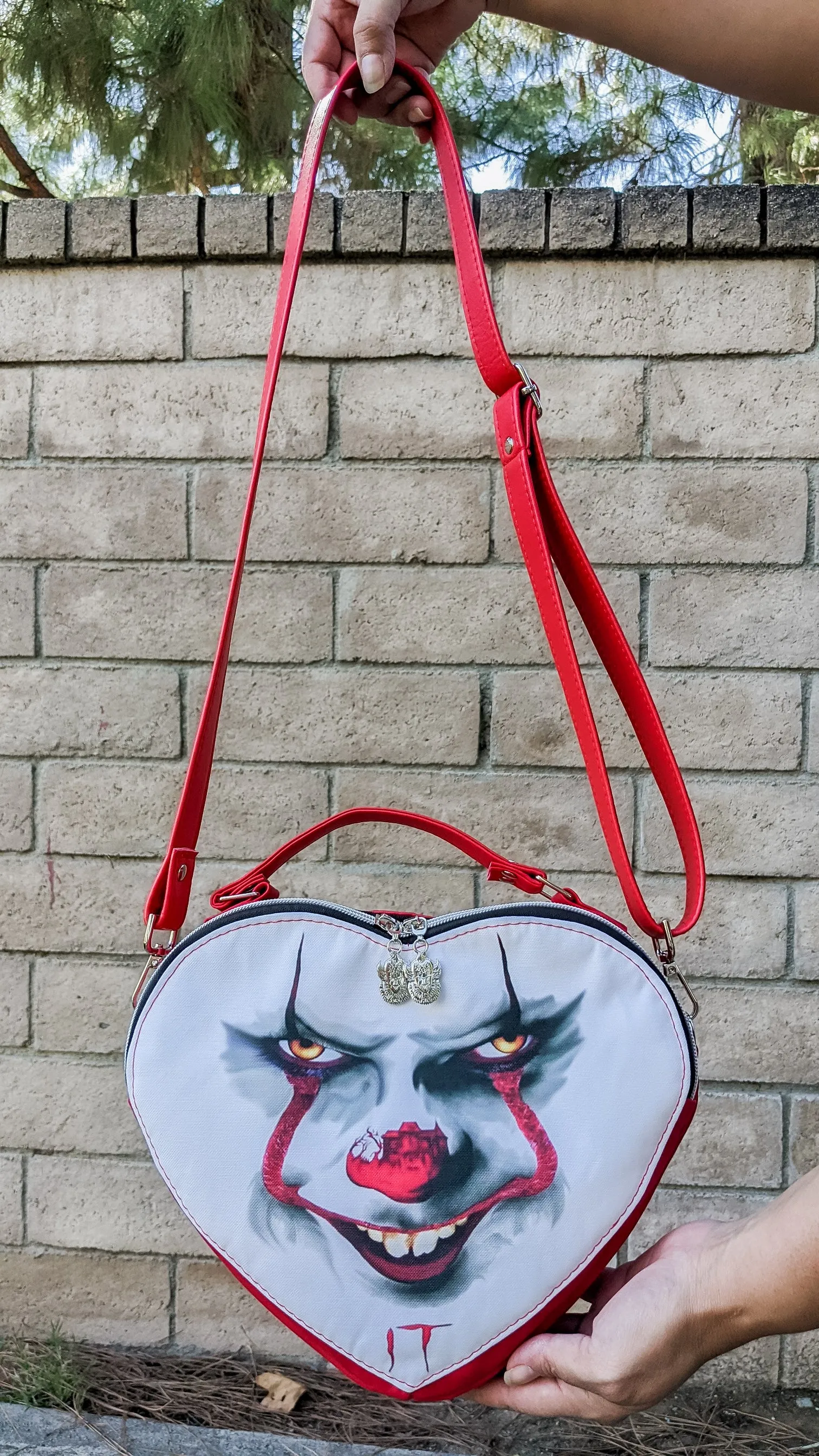 IT Pennywise Mini Heart Bag