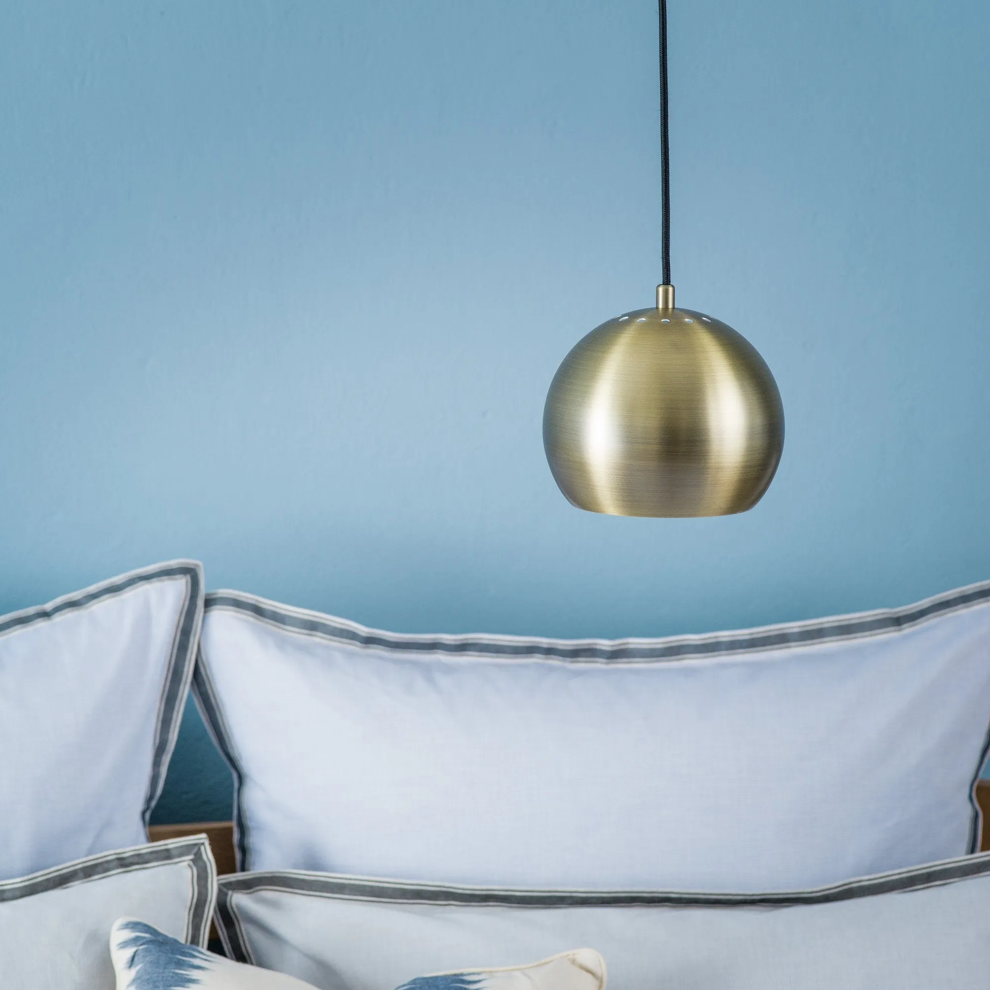 Koge Ball Pendant Lamp [Brass]